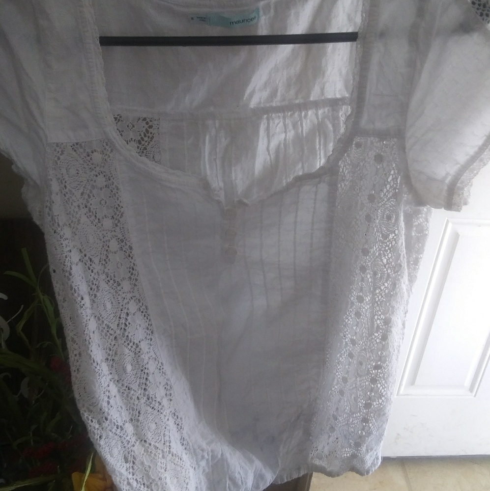 Romantic summery blouse
